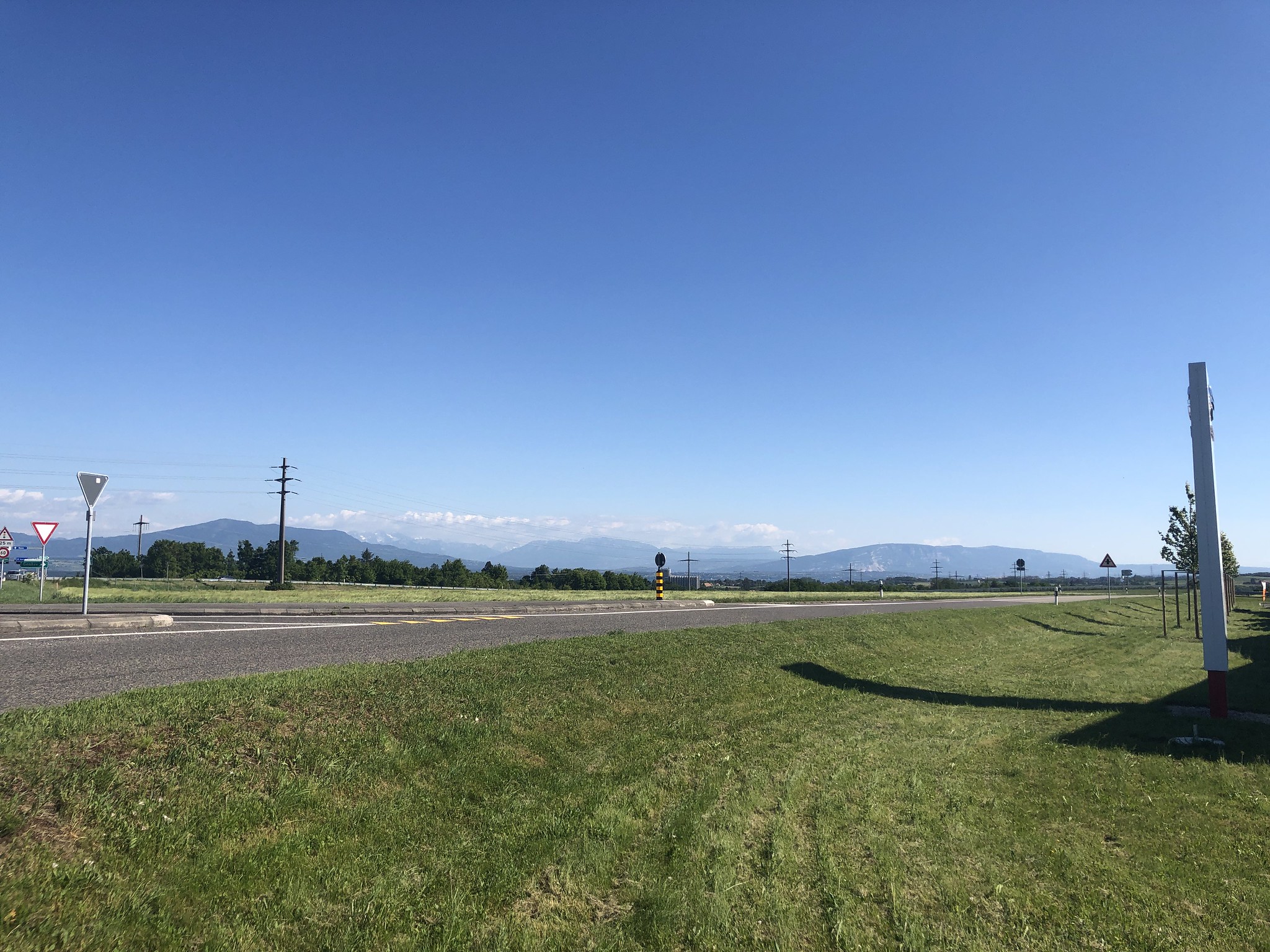 A view of the Alps and the Salève from near Signy Centre