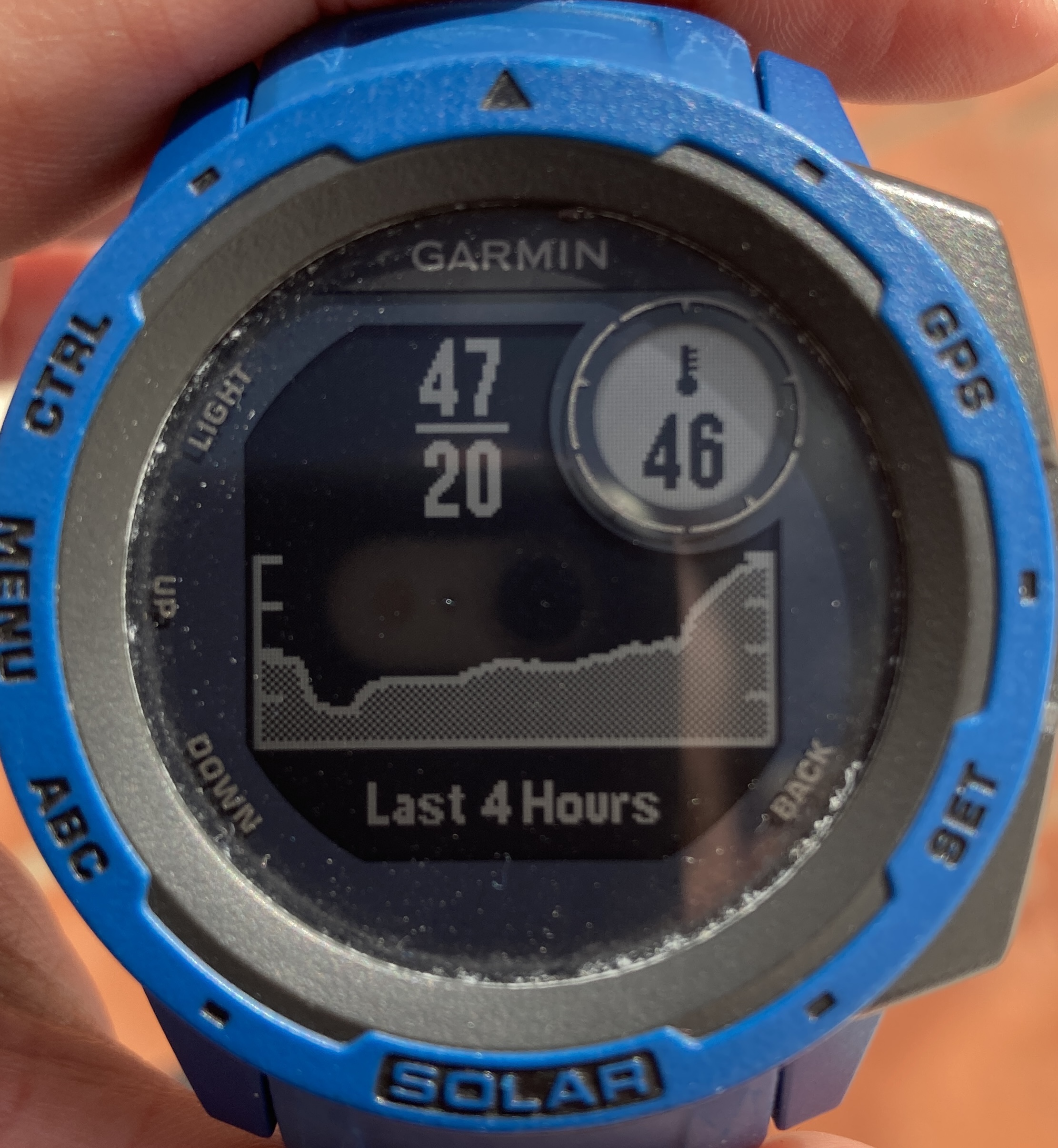 Temperature of a Garmin instinct that has charged in the Spanish sun