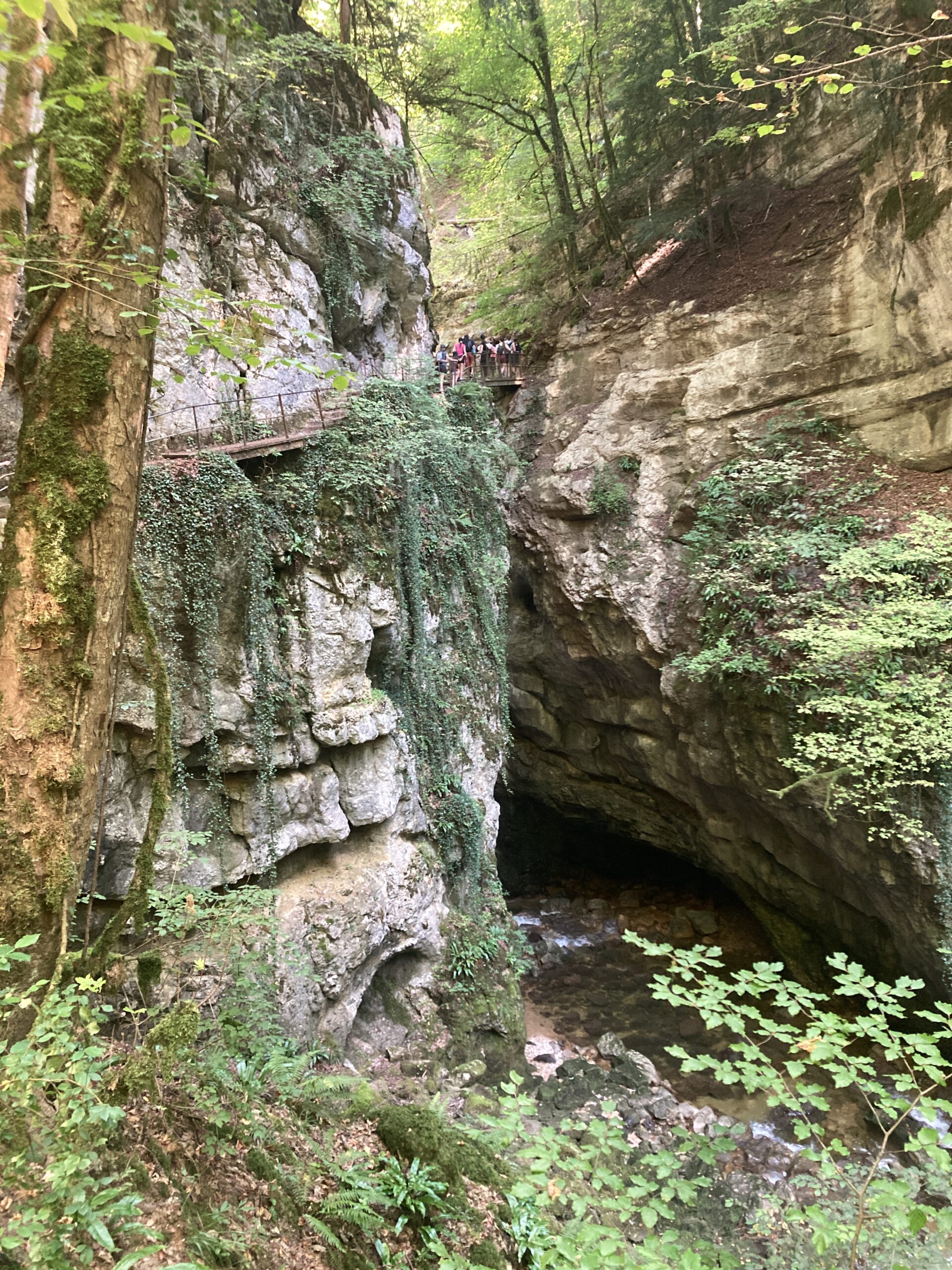 From Noiraigue to Boudry along L’Areuse